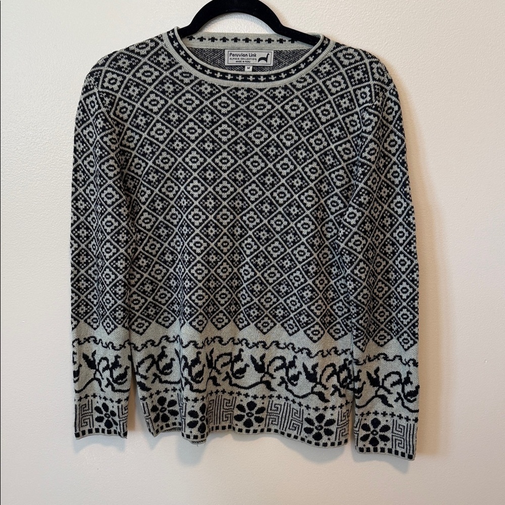 Peruvian Link 100% Baby Alpaca Light Green and Black Sweater Size Medium